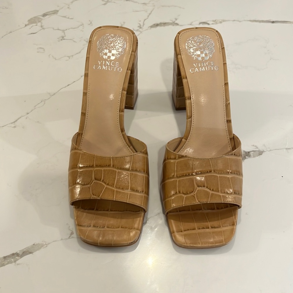 Vince Camuto sandal